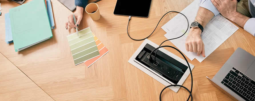 Legrand Incara – integrált irodai elektromos csatlakozási megoldások